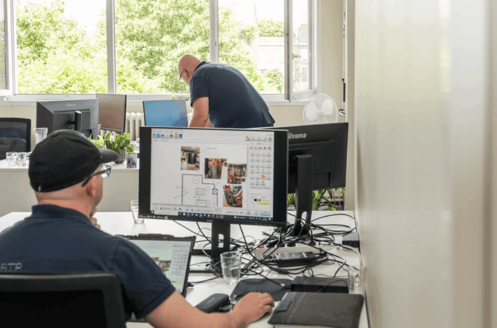 Saisie et modélisation des mesures Loi Boutin par un diagnostiqueur BTP Diagnostics au bureau.