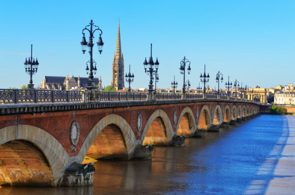 Pont de Pierre à Bordeaux — Agence BTP Diagnostics Bordeaux