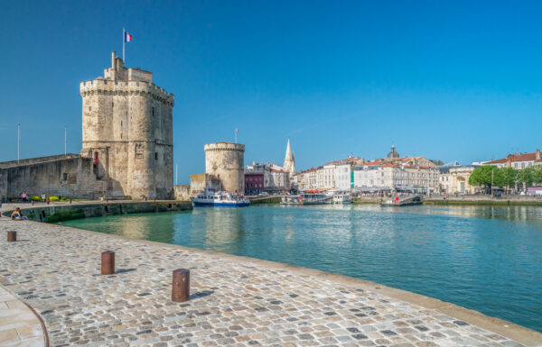 Vue des tours de La Rochelle et du vieux port — Agence BTP Diagnostics La Rochelle