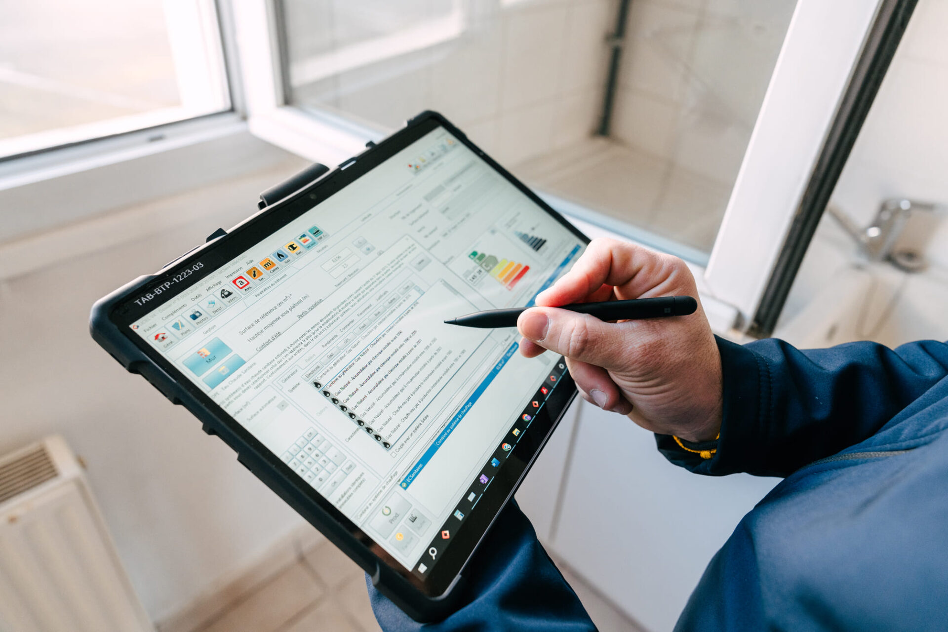 Tablette-audit-énergétique-BTP-Consultants